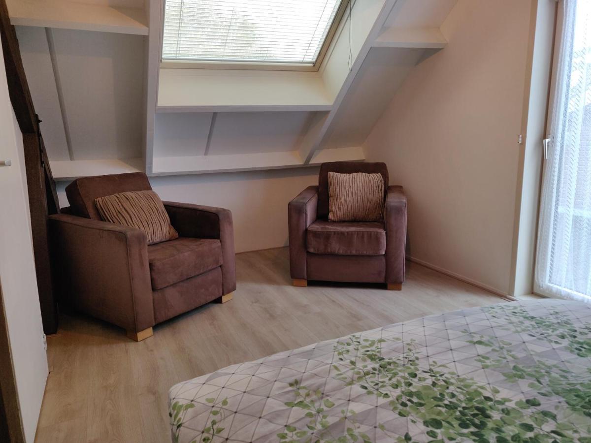 Vakantiehuis Achterhuis Ons Hoekje Houten Exterior foto