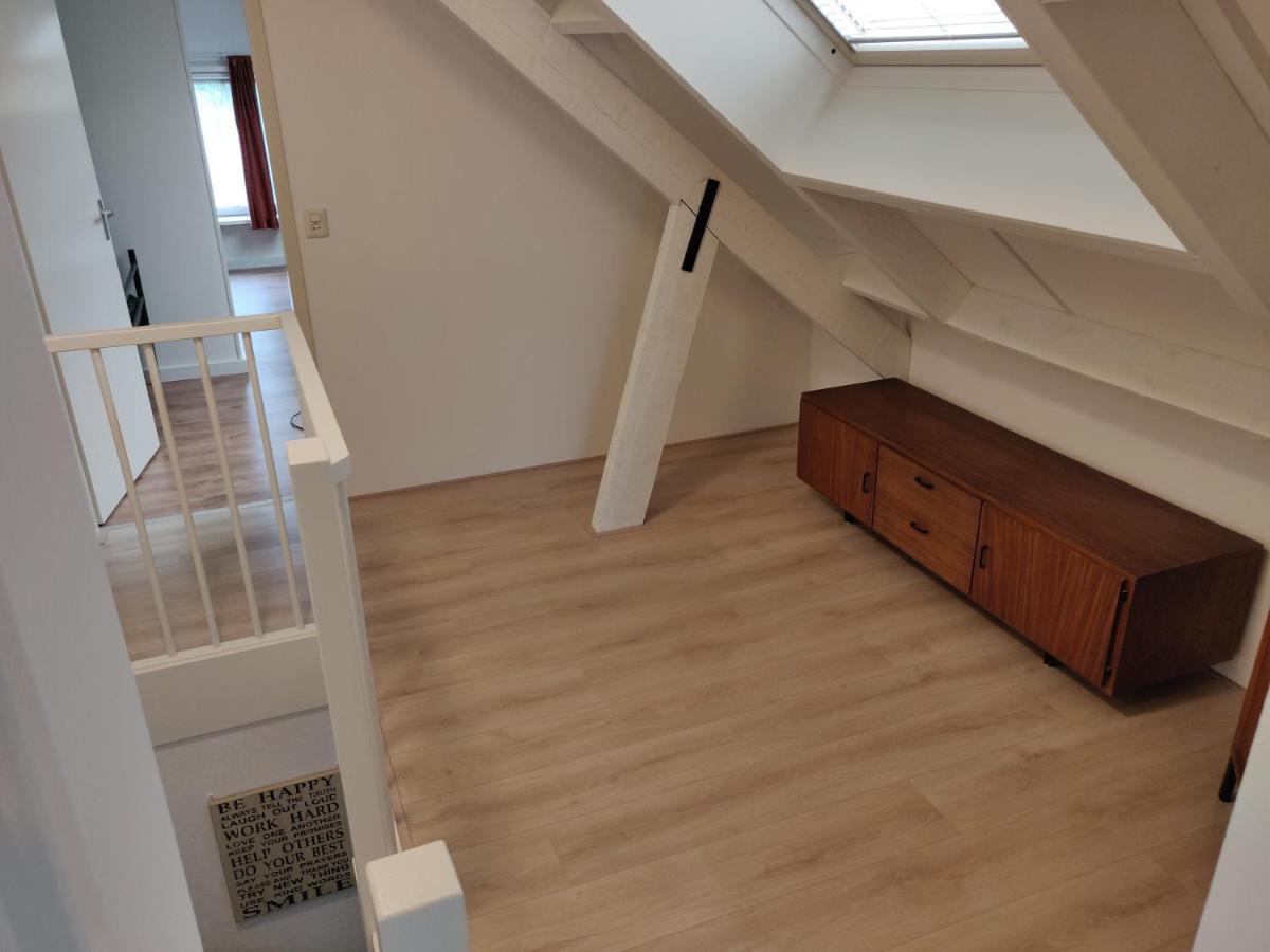 Vakantiehuis Achterhuis Ons Hoekje Houten Exterior foto