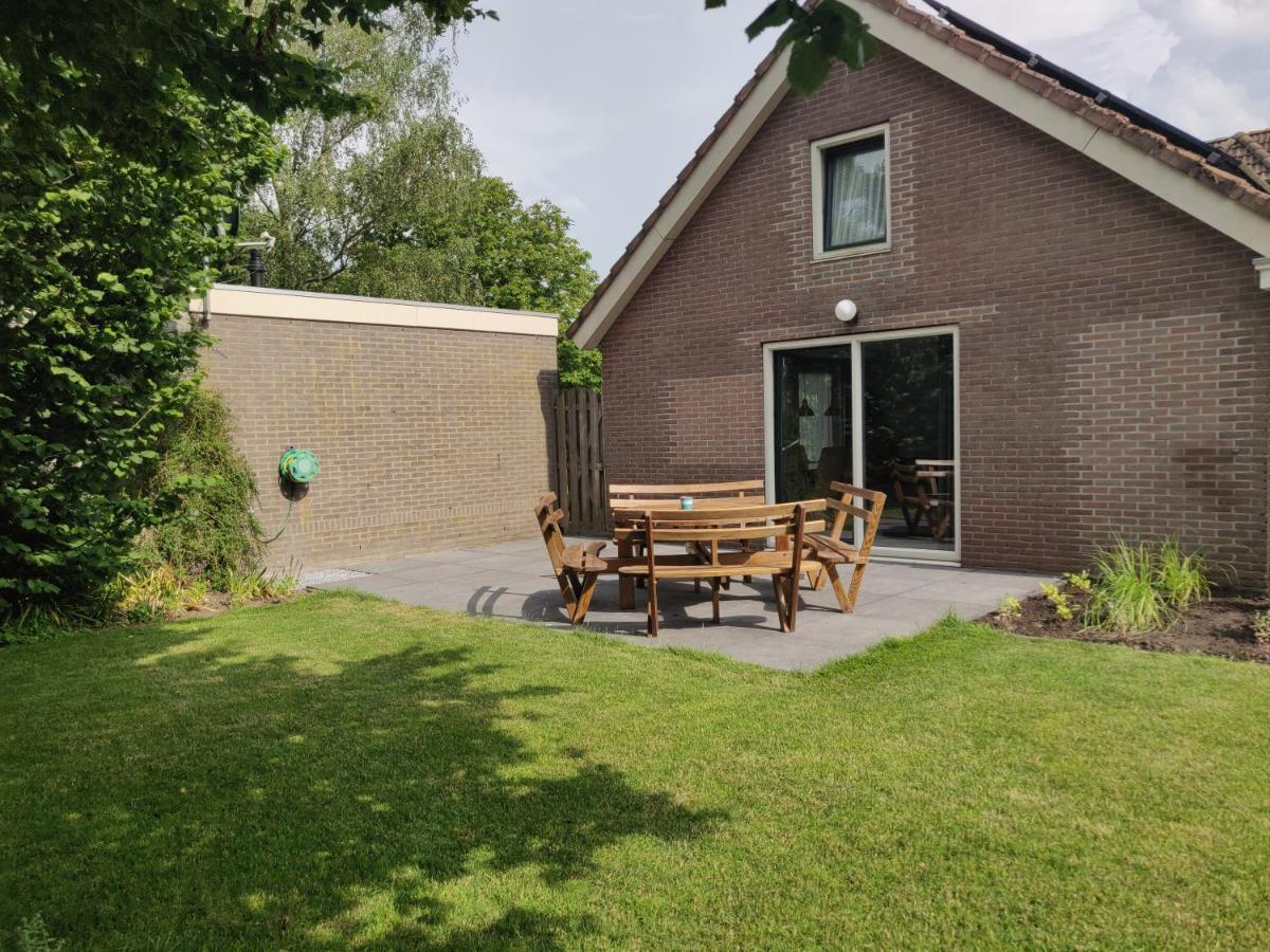 Vakantiehuis Achterhuis Ons Hoekje Houten Exterior foto